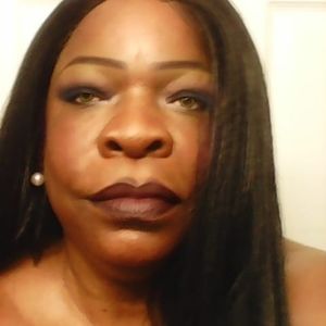 Meet your Posher, Faye